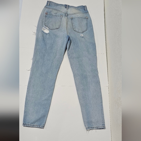 BDG Urban Outfitters Mom High-Rise Denim Jeans Distressed Cutout High-Waisted 27 - Picture 3 of 14